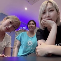 女性トレーナーのくつろぎ時間